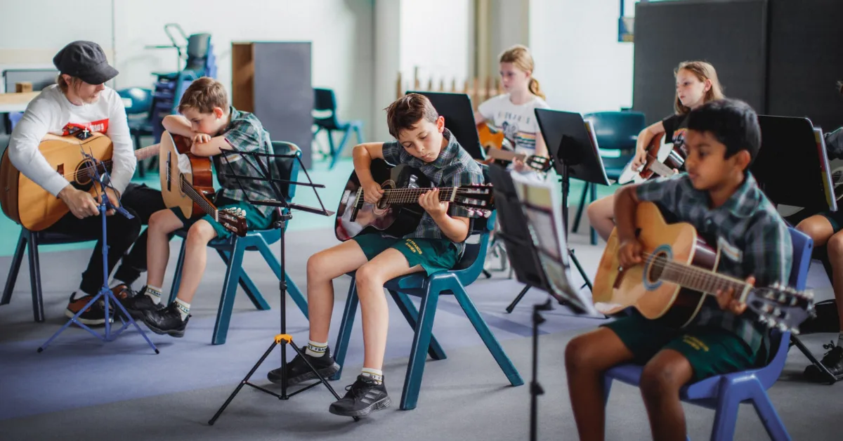Guitar Lessons Gold Coast for Acoustic, Electric, and Bass Classes